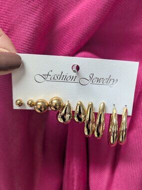 Gold earrings